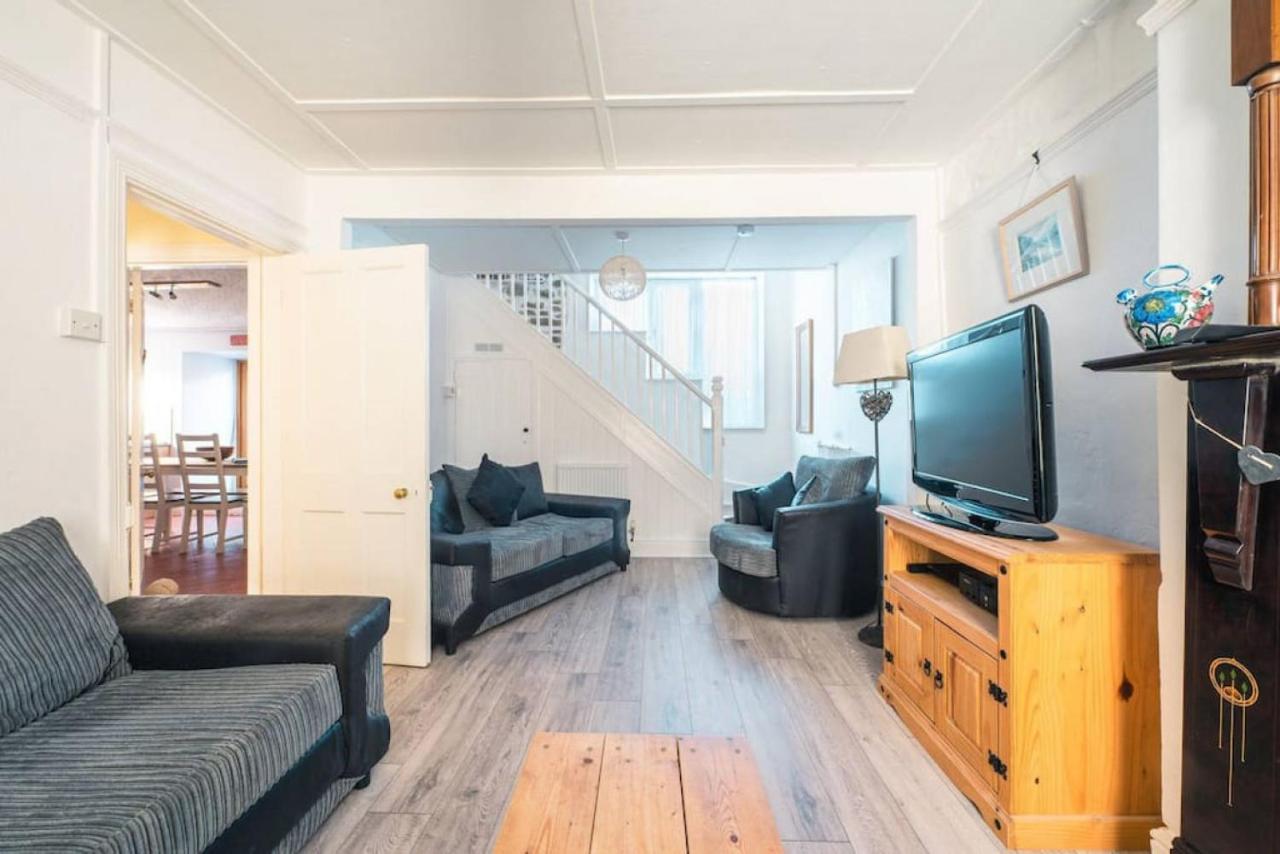 Cosy Welsh Cottage In St Davids Centre With Garden Exterior foto