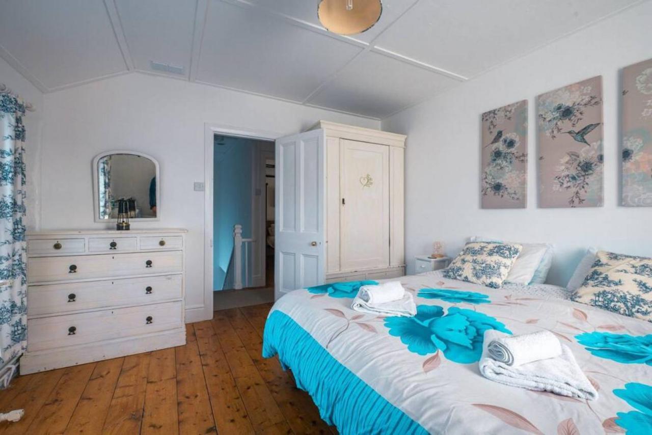 Cosy Welsh Cottage In St Davids Centre With Garden Exterior foto