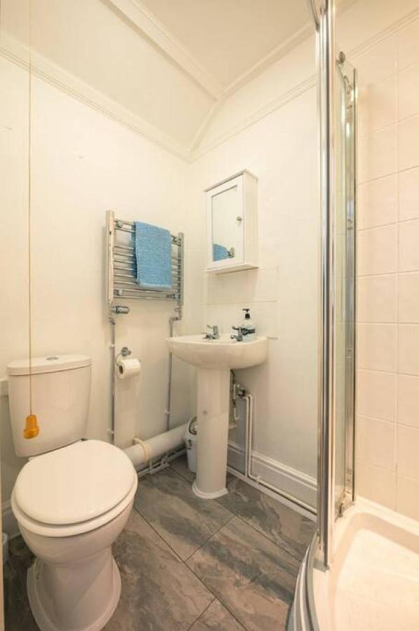 Cosy Welsh Cottage In St Davids Centre With Garden Exterior foto