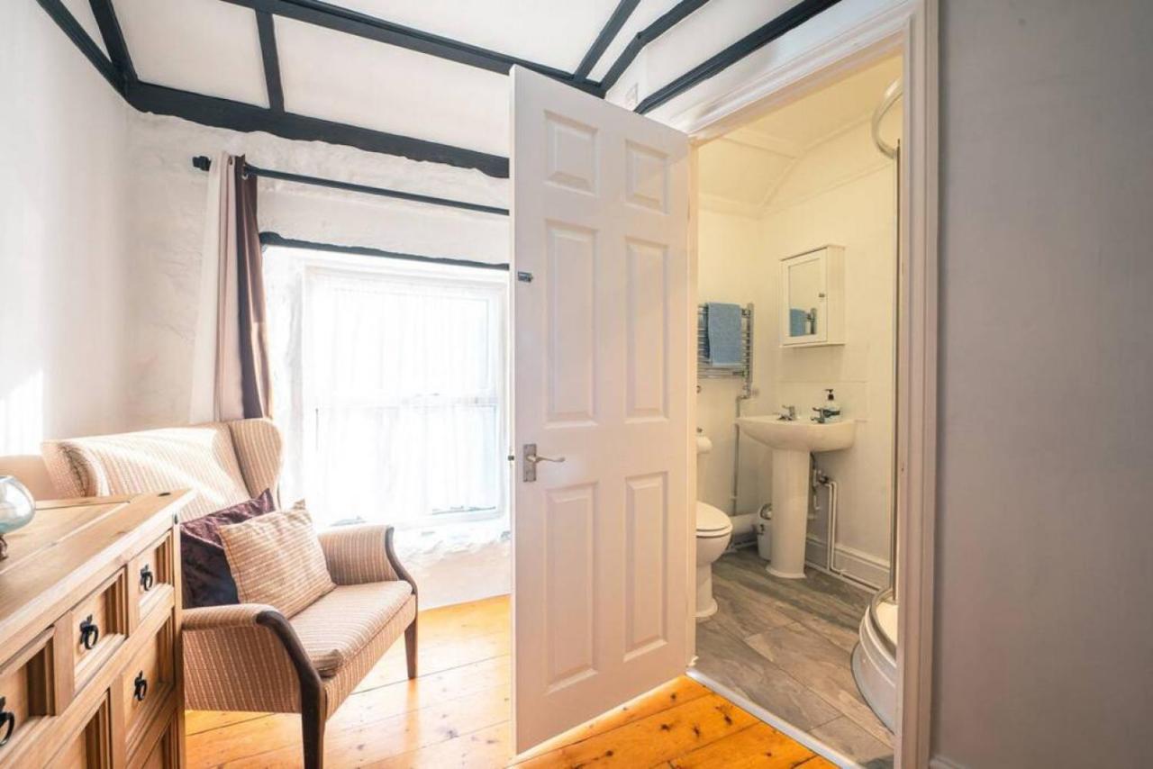 Cosy Welsh Cottage In St Davids Centre With Garden Exterior foto
